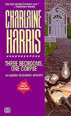 Three Bedrooms, One Corpse (Aurora Teagarden Mysteries, Book 3)