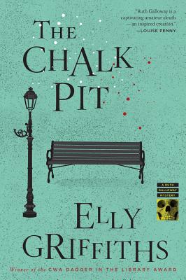 The Chalk Pit (9) (Ruth Galloway Mysteries)